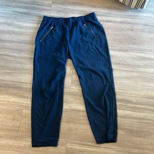 Athleta Aspire Ankle Pant sz L navy blue athletic